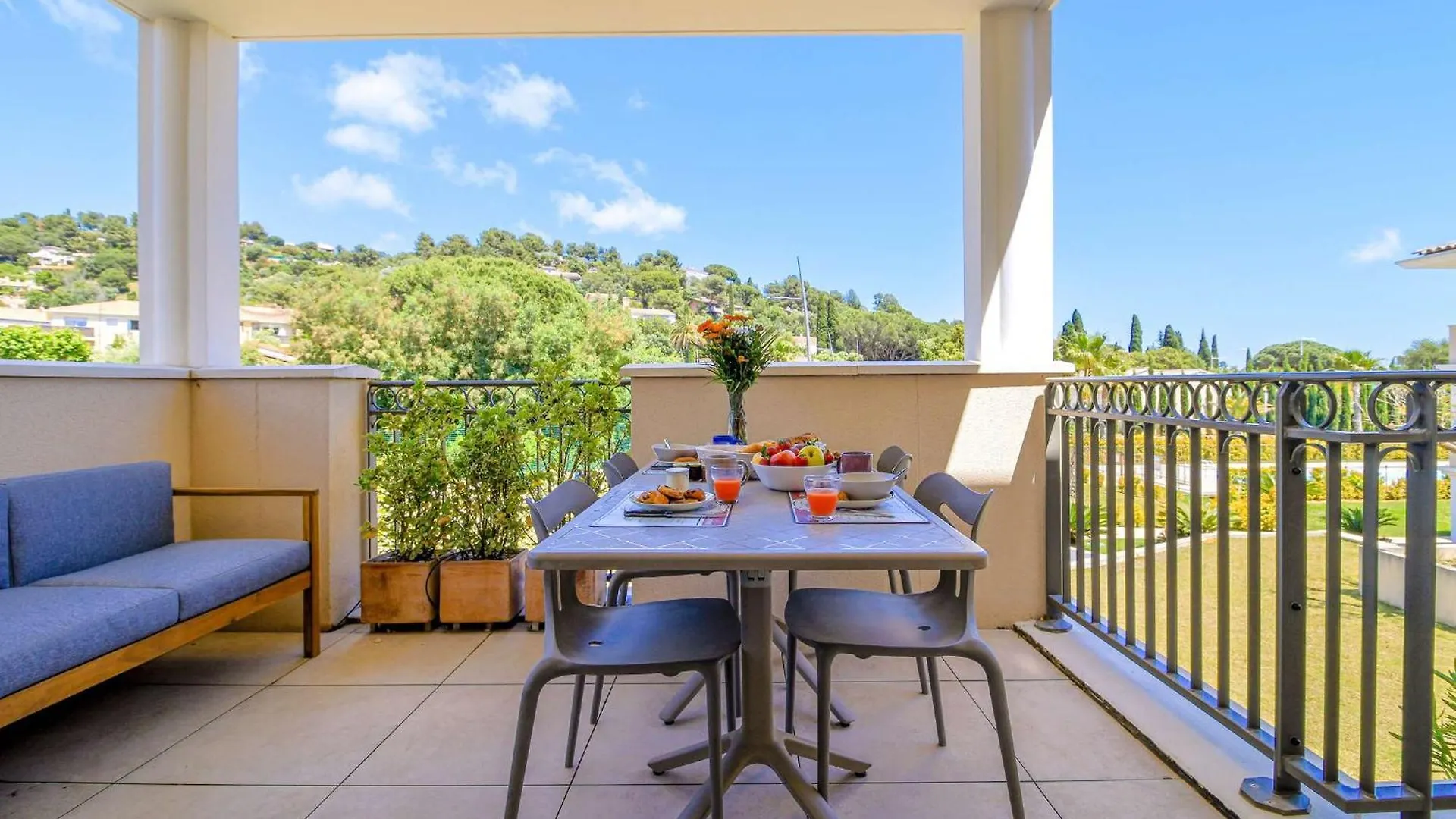 Select'Sohome - Appartement Avec Piscine Et Parking A Bormes-Les-Mimosas ! - Alcazar-11